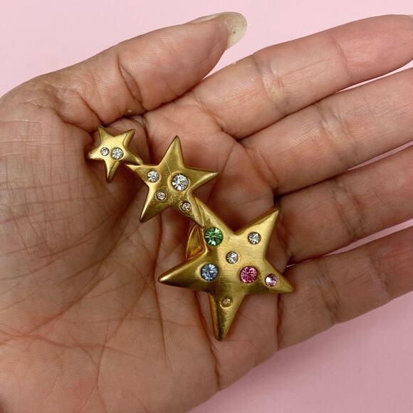 Kenneth Jay Lane Single
Trio Star Clip On Earring Missing Pair - Picture 3 of 4